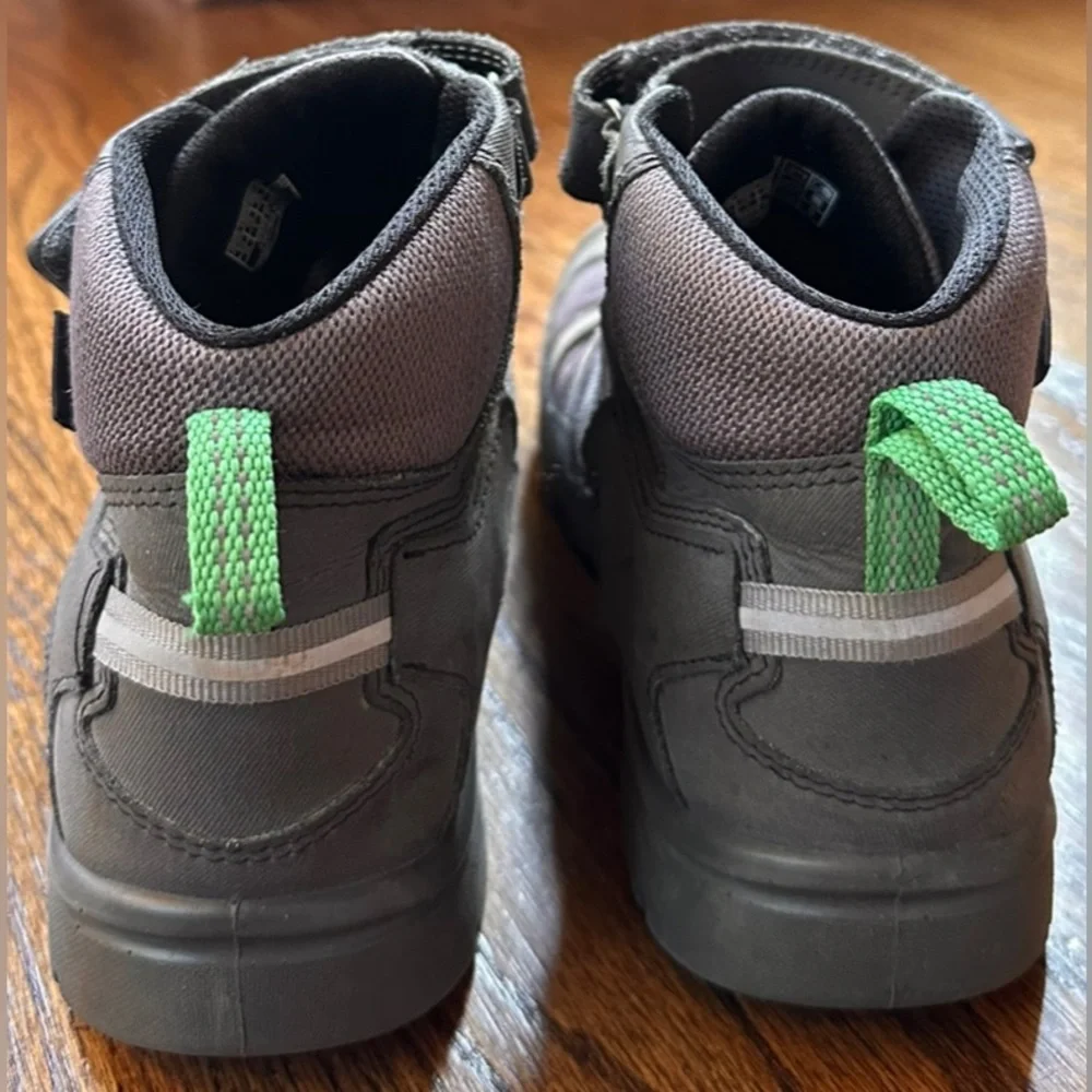 KIDS KEEN Waterproof Gray Hiking Boots - SIZE 4